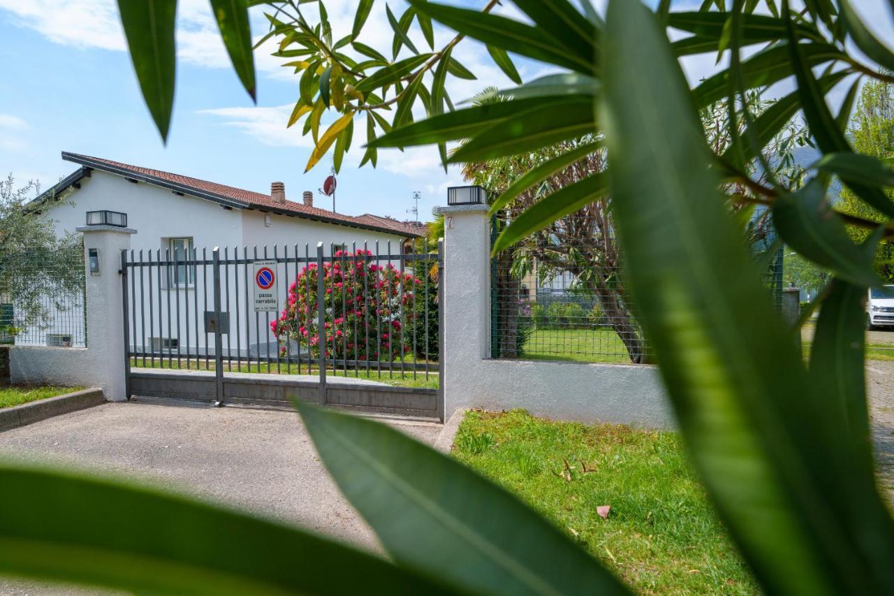 Casa Vacanza Acqua Dolce Maccagno Exterior photo